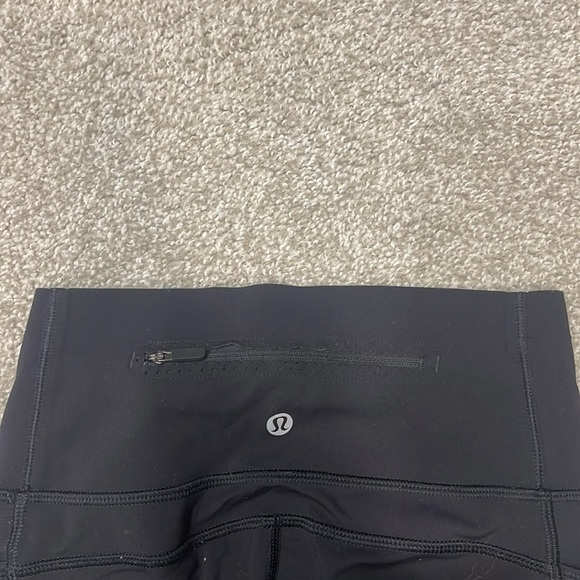 Lululemon leggings, size 4 - Picture 3 of 4